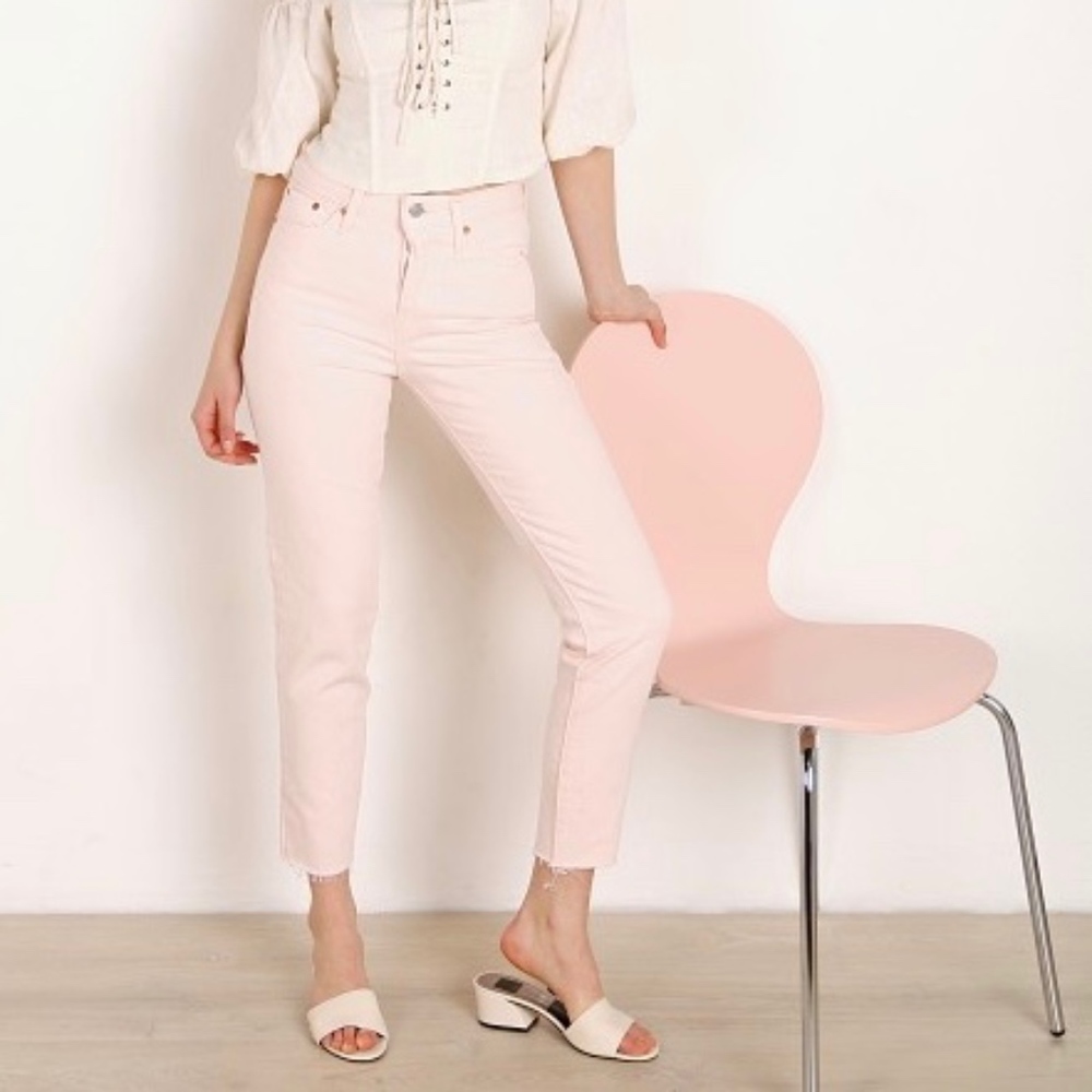 Levi's Garment-Dyed Denim - Light Pink